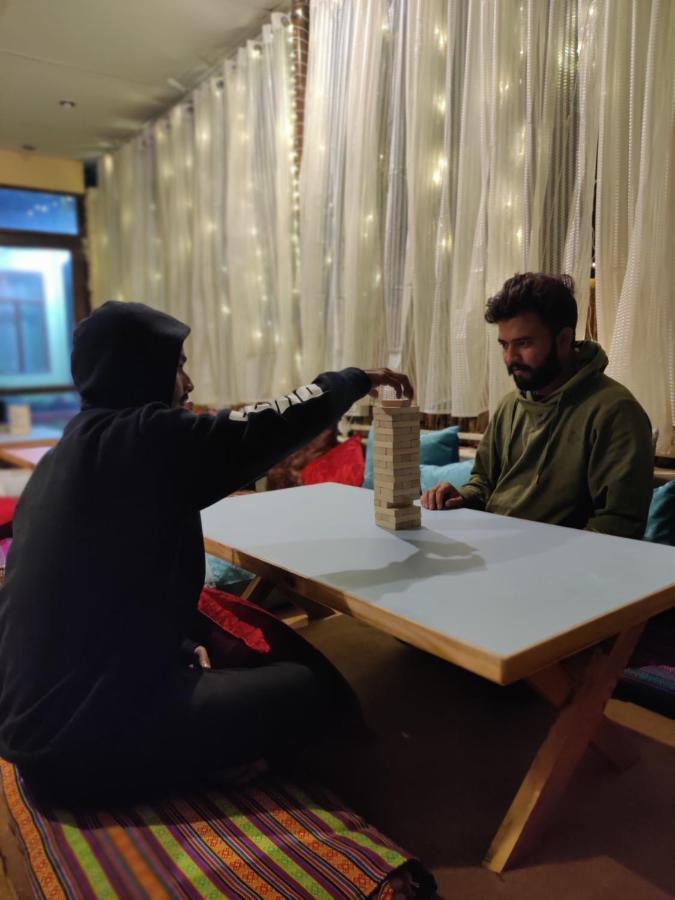 マクロード・ガンジ Moustache Mcleodganjホステル エクステリア 写真